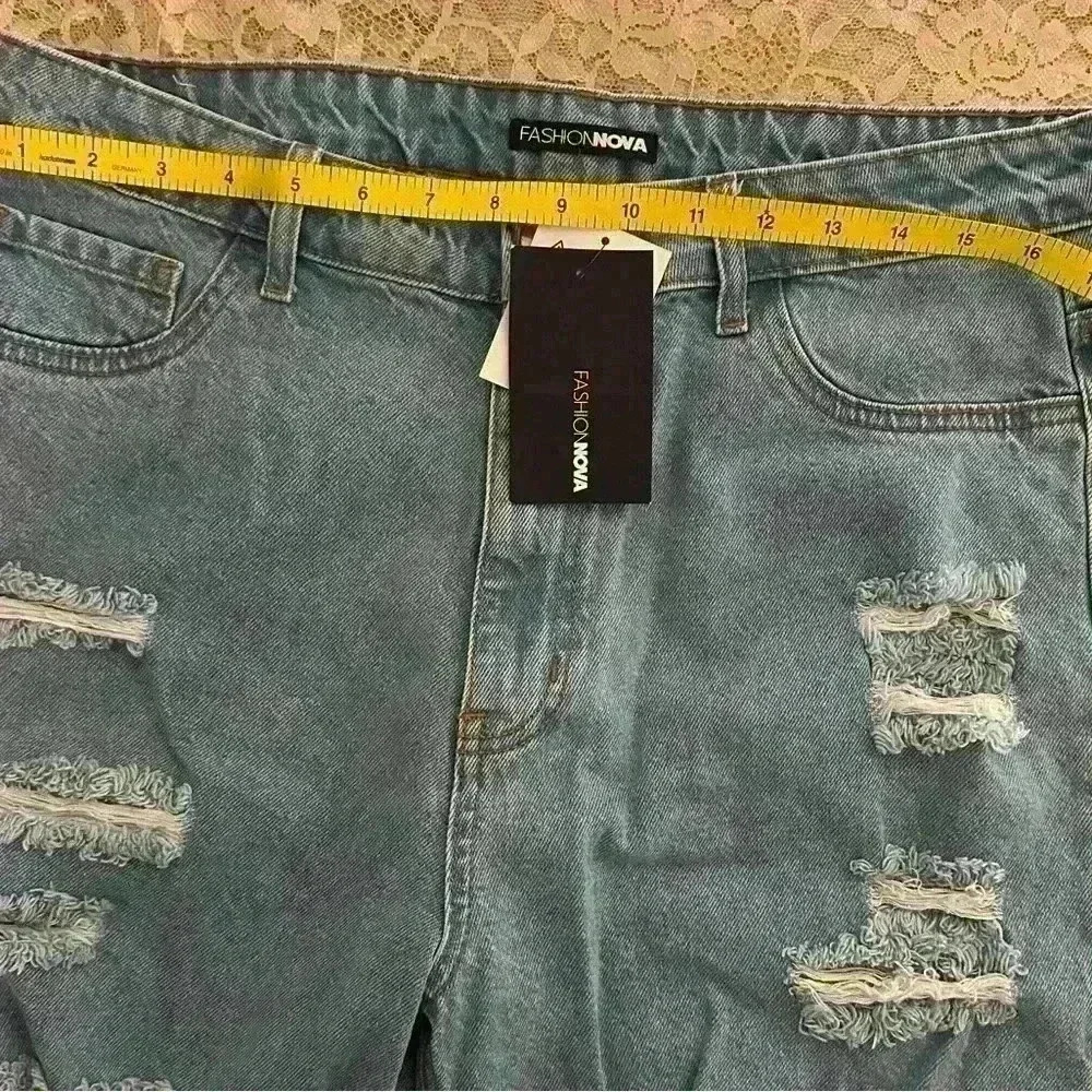 Fashion Nova Jeans - Picture 6 of 8